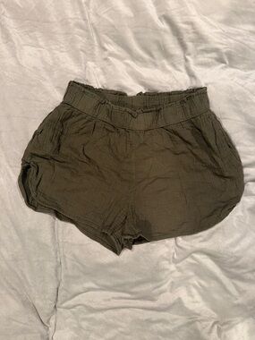 Universal Thread Olive Green Pull-On Athletic Shorts